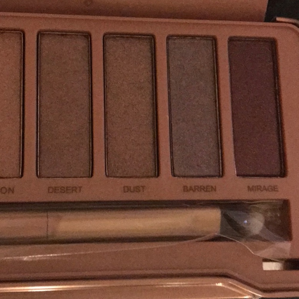 Pure Cosmetics Nude Collection Eyeshadow Palette - Picture 4 of 6